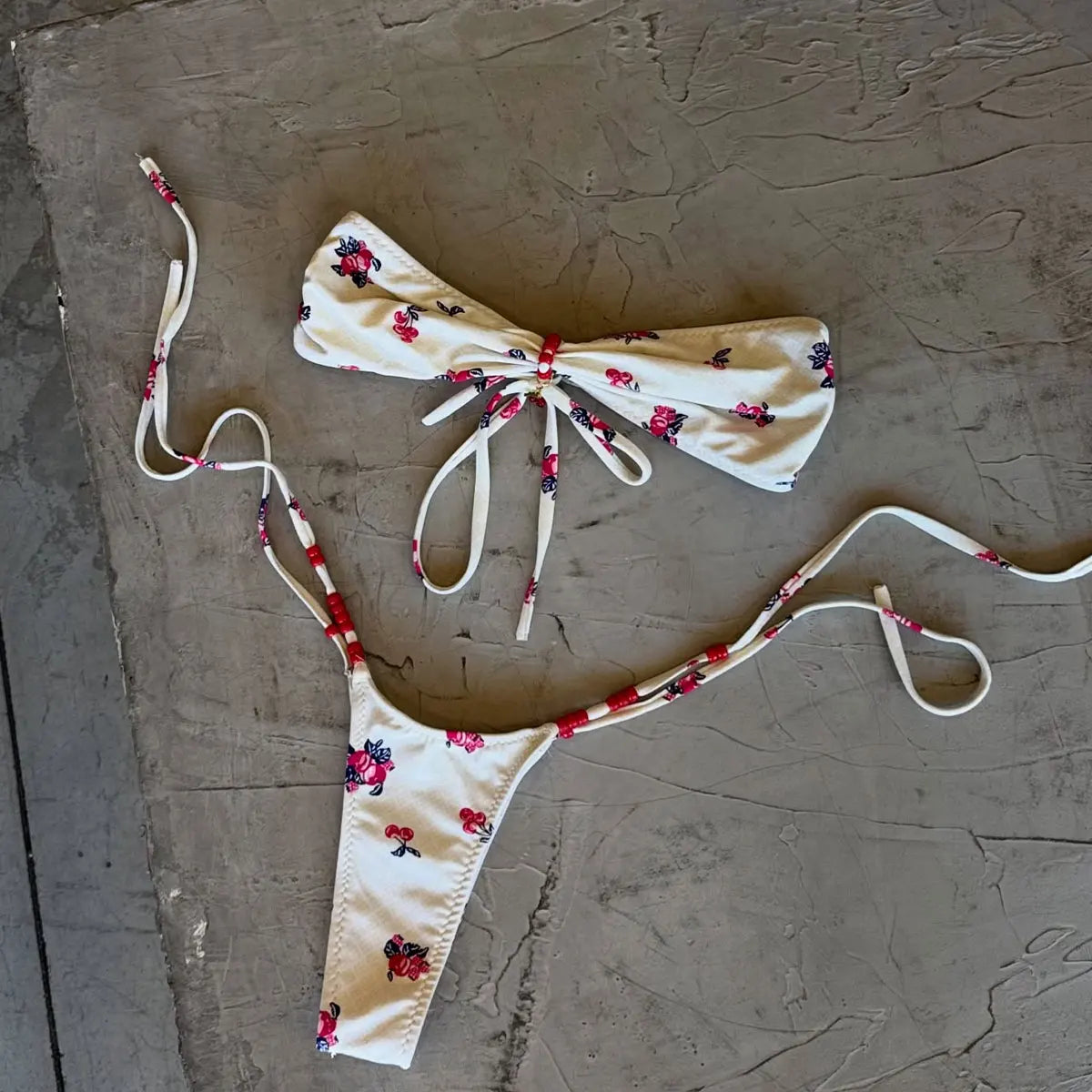Mila bikini
